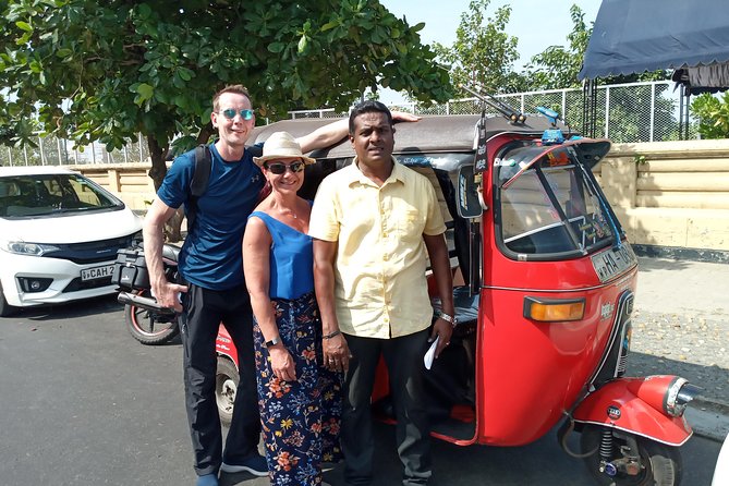 Private City tour in Colombo By tuk tuks or Cars - Galle Face Green at sunset or in the sea air