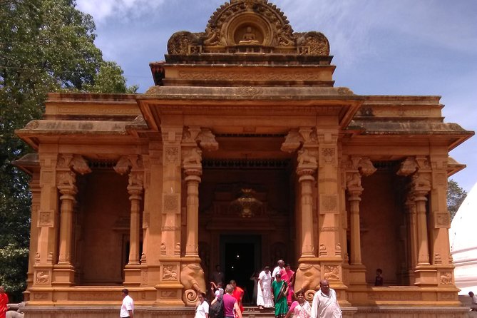 Private City tour in Colombo By tuk tuks or Cars - Independence Memorial Hall and the story of independence