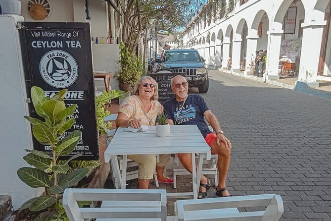 Private Colombo City Tour by Tuk Tuk - Parks and the ocean at the end of the ride