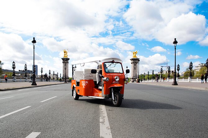 Private Electric TukTuk tour in Paris ( 2 hours ) - Invalides and the golden dome
