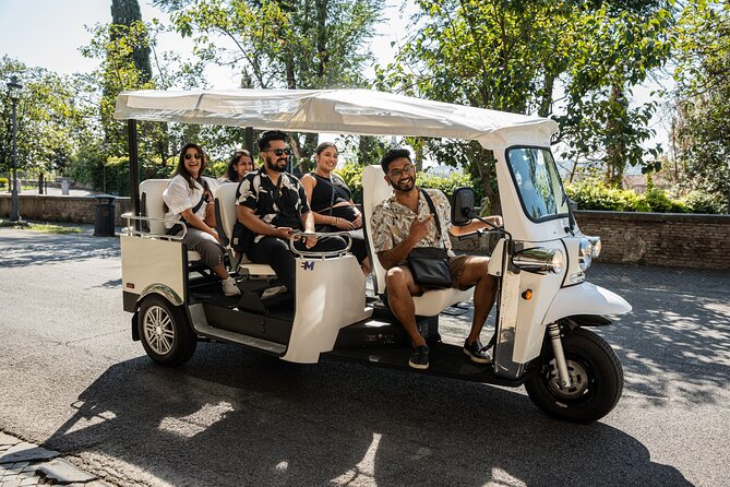 Private Electric Tuktuk Tour of Rome with Prosecco and Pickup - The Colosseum from the outside
