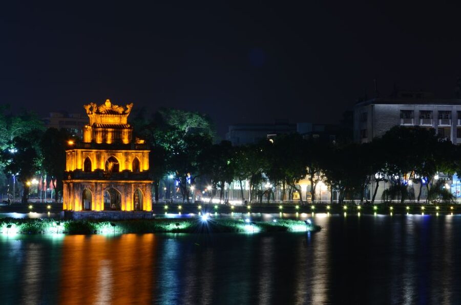 Private Evening Cyclo Tour with Water Puppet Show - Practical details that affect your evening