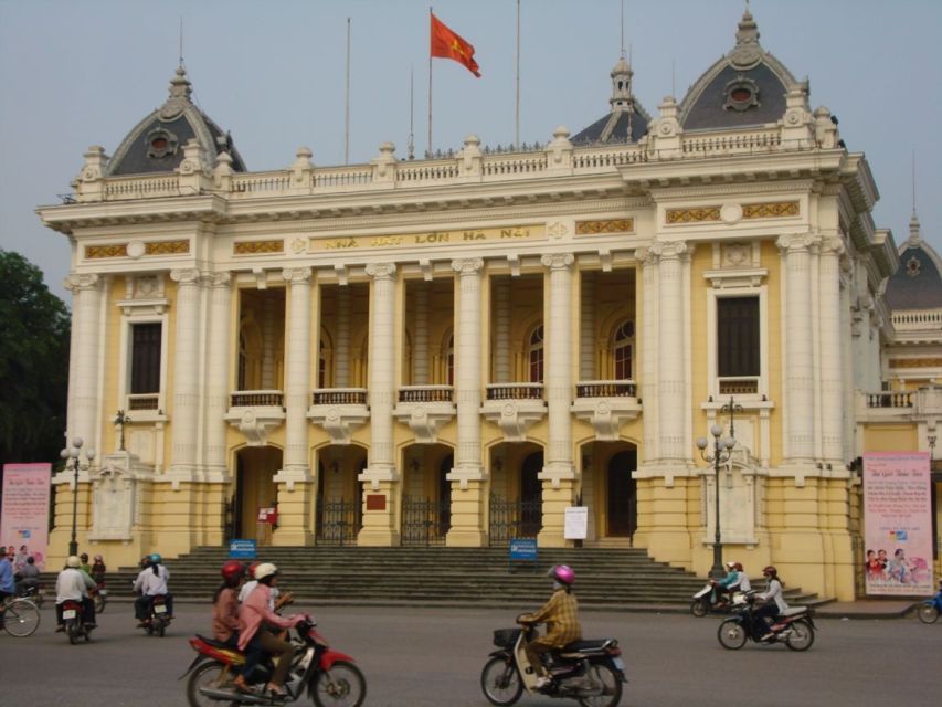 Private Evening Cyclo Tour with Water Puppet Show - Starting near Hoan Kiem Lake at about 6:00 PM