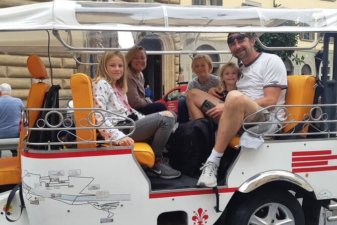 Private Florence Tour by Golf Cart ETukTuk with Audio Guide - Santa Croce and the Medici heart of town