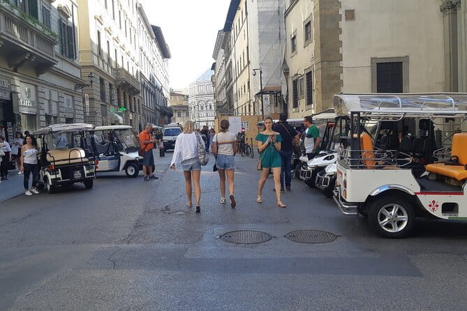 Private Florence Tour by Golf Cart ETukTuk with Audio Guide - Ponte Vecchio, Dante, and the final central sights