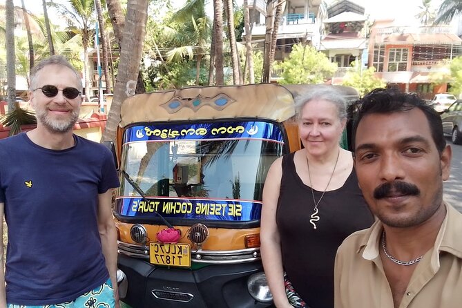 Private Fort kochi Tuk-Tuk Tour - Colonial Kochi at the Dutch Cemetery and St. Francis Church