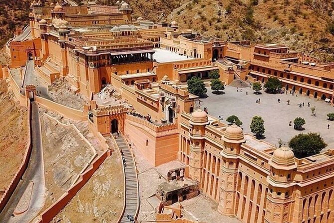 Private Full Day Jaipur Sightseeing Tour By Tuk Tuk - City Palace: the old city’s royal center