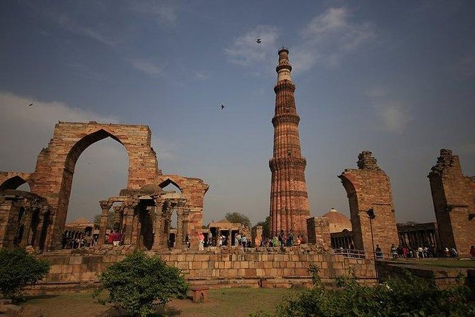 Private Full-Day Tour visit Old and New Delhi with Rickshaw Ride - Buffet lunch and a practical midday break