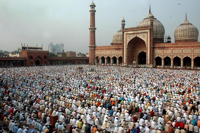 Private Full-Day Tour visit Old and New Delhi with Rickshaw Ride - Shopping at Nirula Handicrafts