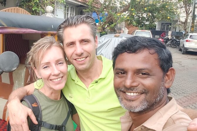 Private Guided Kochi Tuk-Tuk Tours - Dutch Cemetery and St. Francis Church
