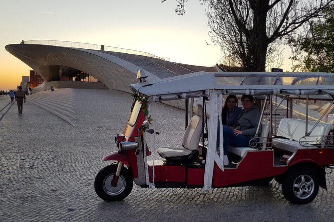 Private guided tour to 7 Colinas and Belém in an electric Tuk Tuk with 4.5 hours. - Jerónimos Monastery and the Discoveries Monument