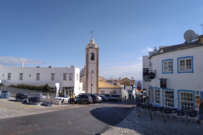 Private Guided Tuk Tuk Tour with pick-up and drop-off in Albufeira - Farol da Baleia and the fisherman harbour