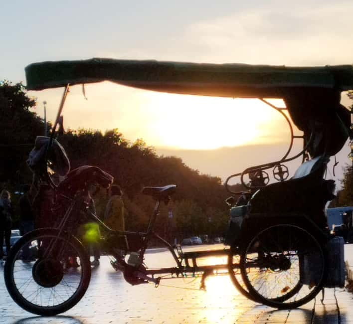 Private Rickshaw Taylor Made By Night Tour - Two hours for the main sights