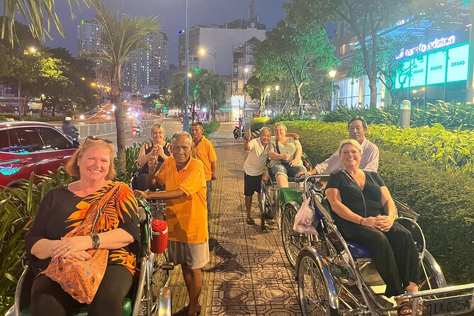 Private Street Food Discovery by Cyclo at Night in Ho Chi Minh - Nguyen Thien Thuat apartments and District 3 food culture