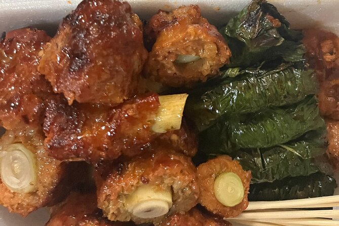 Private Street Food Discovery by Cyclo at Night in Ho Chi Minh - The guide makes the difference