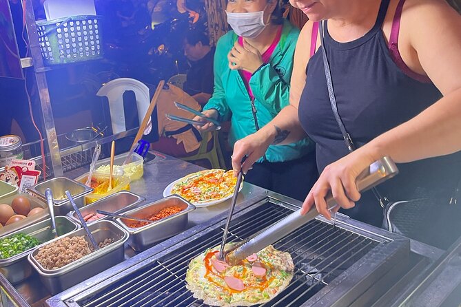 Private Street Food Discovery by Cyclo at Night in Ho Chi Minh - Ho Thi Ky Flower Market: flowers, workers, and a lively first stop