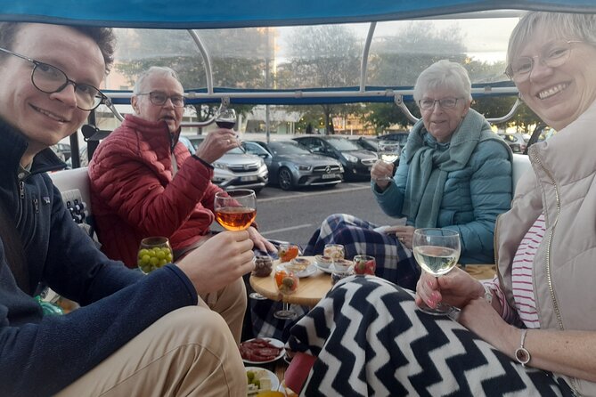 Private tapas tuk tuk tour through Lisbon - The final historic stop and a detail worth checking
