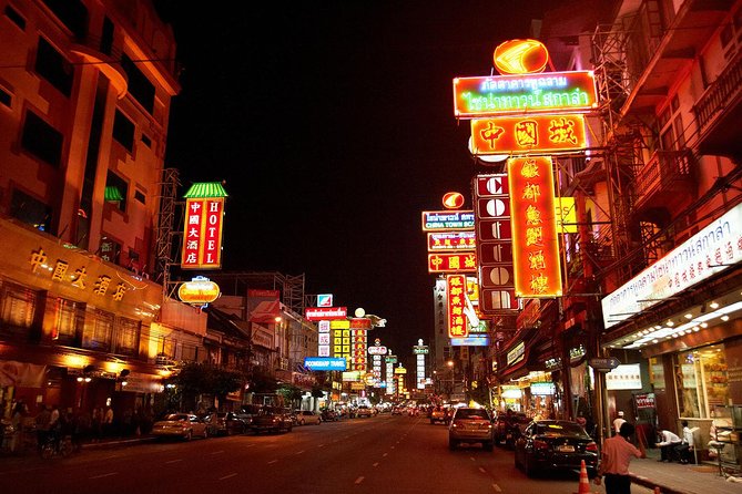 Private Tour : Bangkok Night Tour and Street food By Tuk Tuk and Boat - Khao San Road by tuk-tuk and on foot