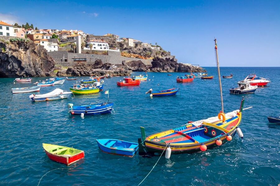 Private tour:Câmara de Lobos Churchill Bay Guided Tuk Tuk - Câmara de Lobos and its working harbor