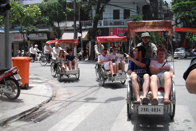 Private Tour: Hanoi City Tour Including Water Puppet Show and Cyclo Ride - Key points at a glance