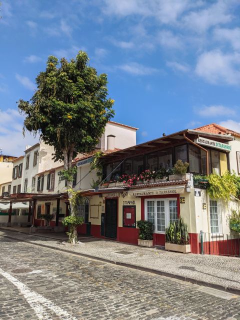 Private Tour:Historical Old Town 1-Hour Tour by Tuk Tuk - A quick, nimble introduction to Funchal