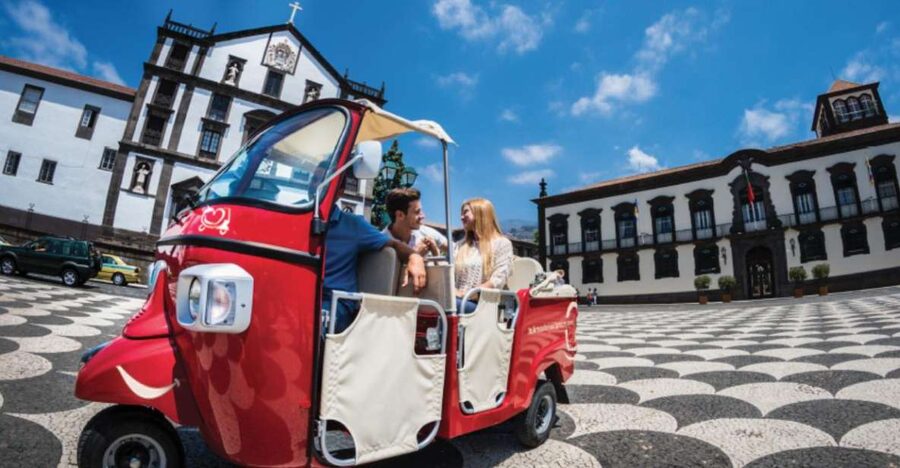 Private Tour:Historical Old Town 1-Hour Tour by Tuk Tuk - What the guides add to the ride
