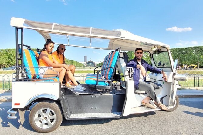 Private Tour of Paris in Tuktuk - A quick Paris orientation from the Hôtel de Crillon
