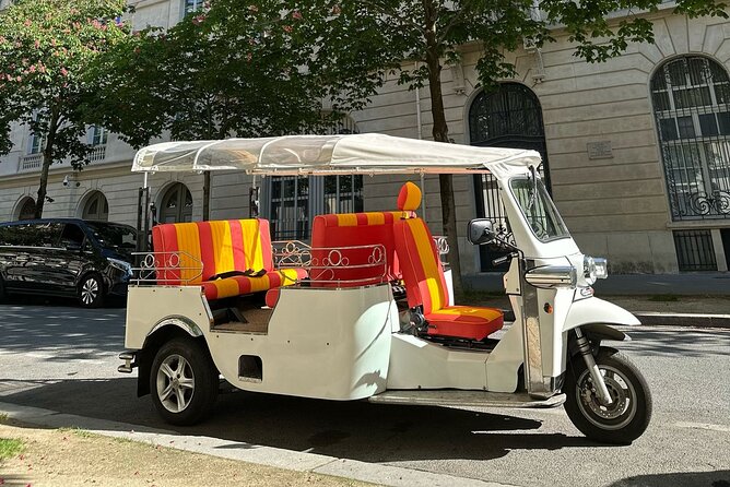 Private Tour of Paris in Tuktuk - Place Vendôme and the Louvre