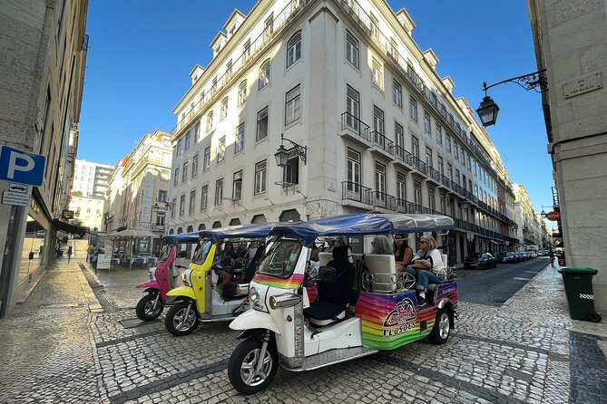 Private Tour Through Lisbon Half Day Experience by Tuk tuk - Santa Luzia and Portas do Sol: the best photo stops