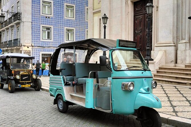 Private Tuk Tuk Tour 1h30 to Lisbon - Timing, meeting point, and practical details