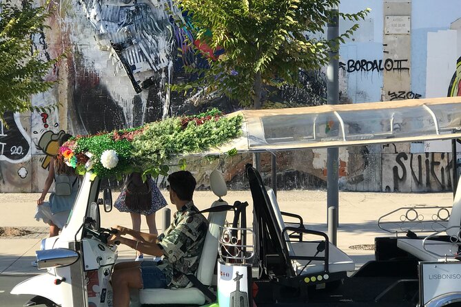 Private tuk tuk tour in old city Lisbon (Standard-1h30) - Portas do Sol, the first major viewpoint