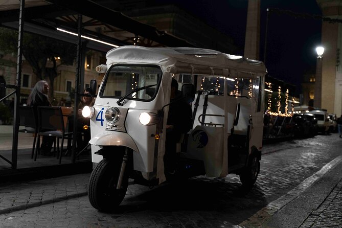Private Tuk Tuk Tour in Rome - The Pantheon: a brief look at an ancient survivor