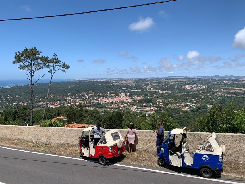 Private Tuk Tuk Tour in Sintra and Coast - First views of the National Palace