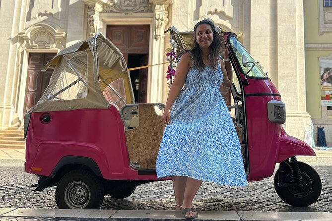 Private Tuk-tuk Tour of Lisbon and Belém - What the guide adds to the ride