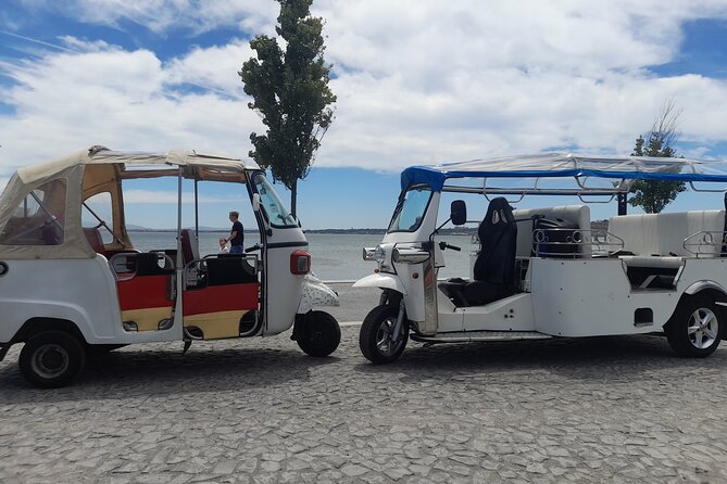 Private tuk tuk tour through the historic center of Lisbon - Starting at Lisbon Cathedral