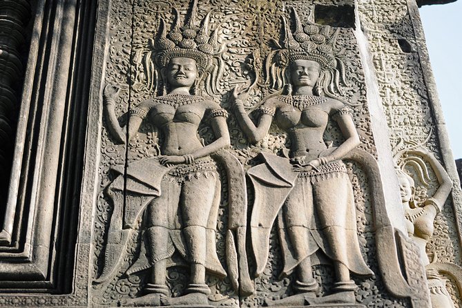 Private Tuk Tuk Tour to Angkor Wat and Small Circle with Two Extras - A long Angkor day that starts at the quieter East Gate