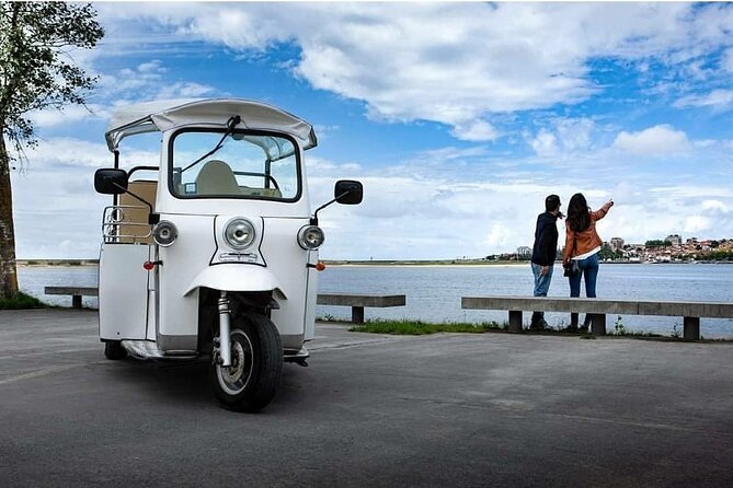Private TukTuk guided tour in Helsinki 1,5 hours - Guides, questions, and the human side of the tour