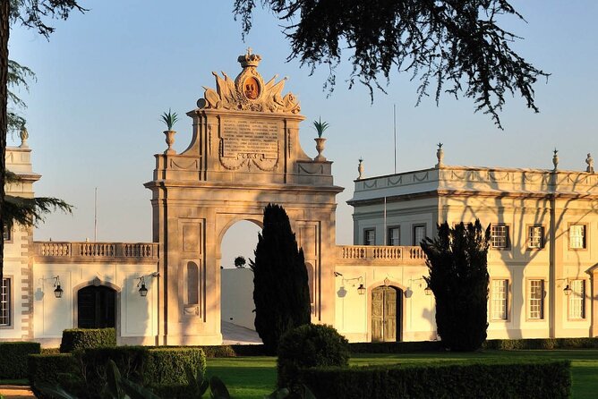 Private Tuktuk Sintra Tour: Palaces & Coast - The Moorish Castle and Pena Palace
