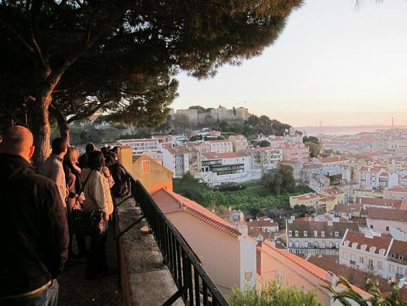 Private Tuktuk Tour with Portuguese Tapas and Wine - Baixa, Rossio, and Restauradores in ten minutes