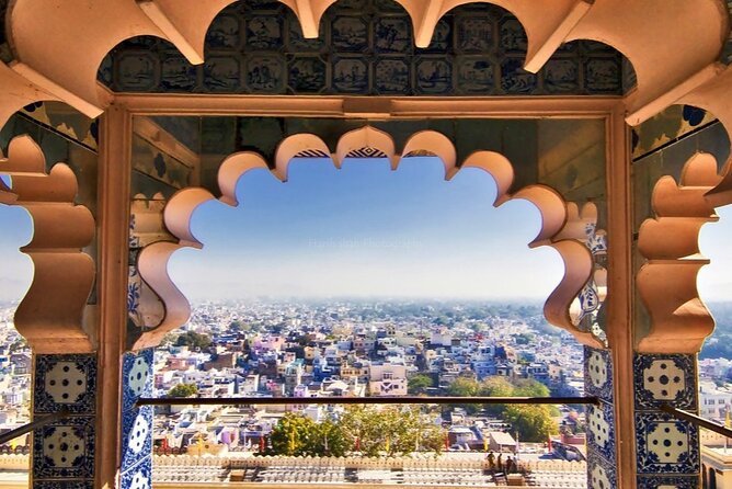 Private Udaipur Sightseeing Tour by Tuk-Tuk or Car with Driver - Why a tuk-tuk works so well in Udaipur