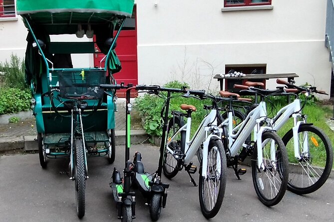 Private Up to 12 Guests-ONE RICKSHAW, E-Bikes, E-Scooters - Museum Island and Unter den Linden in five-minute views