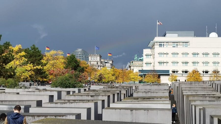 Promotion Berlin Rickshaw Shared Guide (Combo Vehicle Group) - Unter den Linden and the book-burning memorial