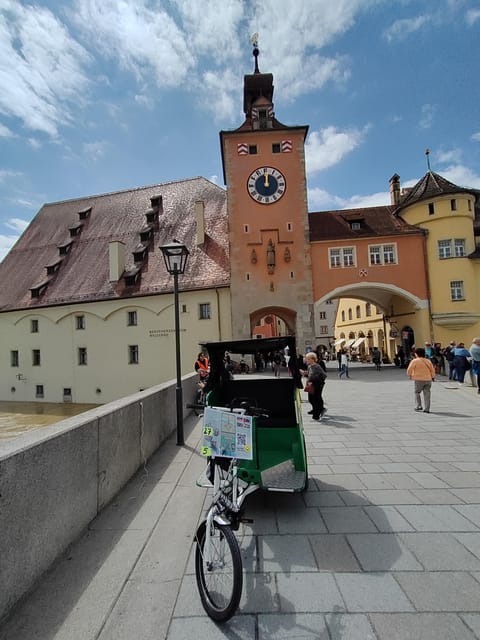 Regensburg citytour rickshaw-pedicab - Seeing Regensburg from a low, open seat