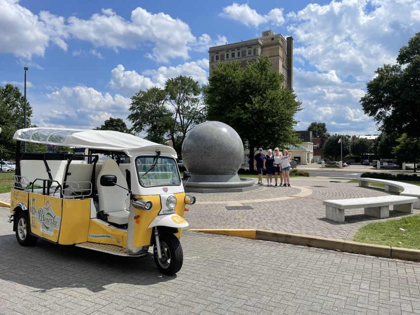 Richmond: Private City Tour by Tuk Tuk - Church Hill and the overlook