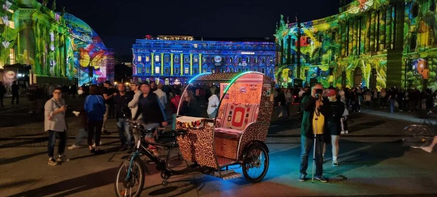 Rickshaw day trip Adventure full of culture and fun! with hotel pickup - Museum Island and Berlin’s Jewish heritage