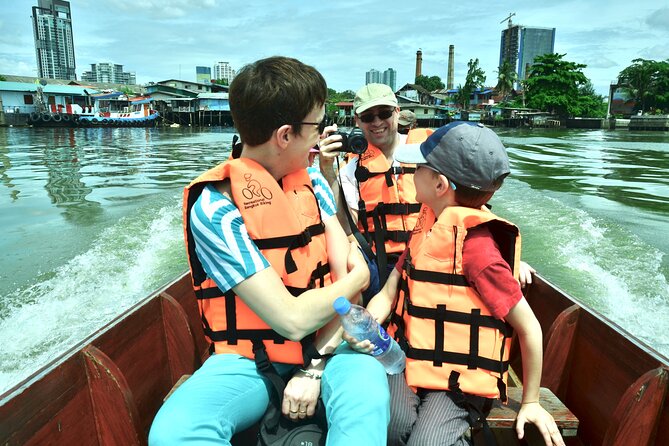 Rickshaw & Hike the Colors of Bangkok jungle - Khlong Toei Market gives you Bangkok’s working side
