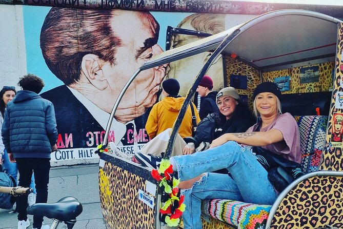 Rickshaw Tours Berlin - Groups of up to 16 people with several rickshaws - The Berlin Wall and Checkpoint Charlie