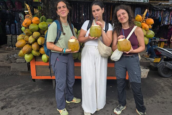 Ride and Explore Colombo and Food By Tuk Tuk Tour All Inclusive - Gangaramaya Temple and Colombo’s Religious Mix