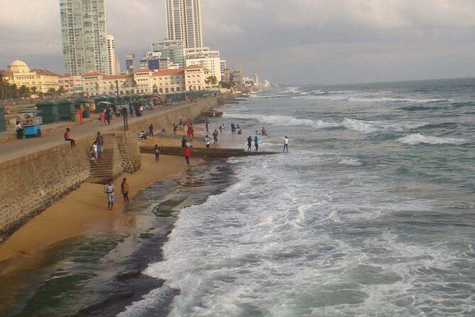 Ride and Explore Colombo and Food By Tuk Tuk Tour All Inclusive - Lotus Tower and Galle Face Green