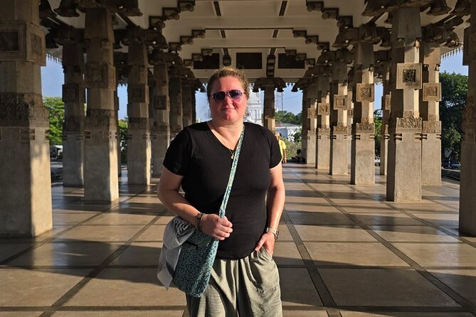 Ride and Explore Colombo and Food By Tuk Tuk Tour All Inclusive - Tea, Handicrafts, and Gem Shopping